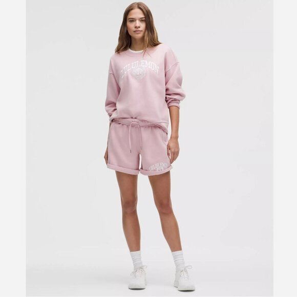 Lululemon Women Scuba Mid-Rise Oversized Short 7